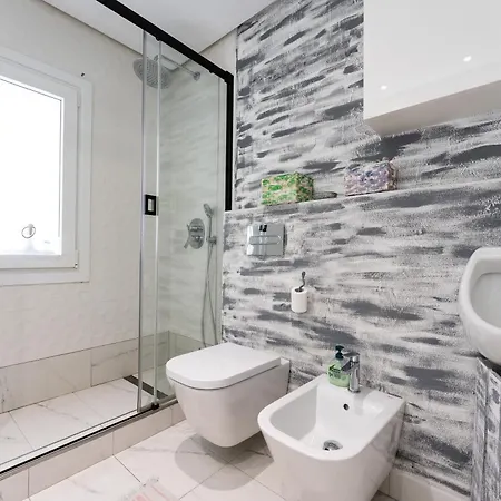 Beautiful Frontline Apartment *