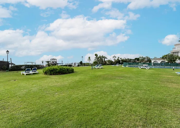 Beautiful Frontline Apartment *